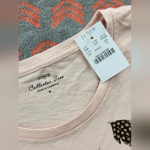 NWT J.Crew Women's Blush Pink Metallic Feathers Collectors Tee Size Medium - Picture 3 of 4